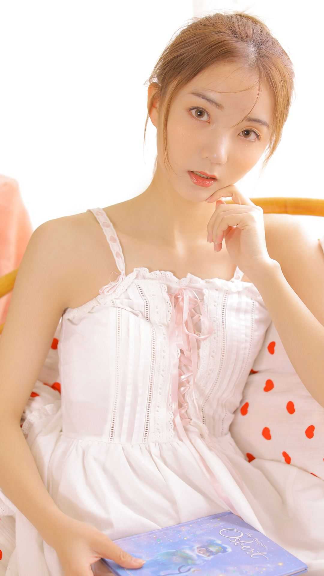 娘娘人间清醒，暴君追妻火葬场