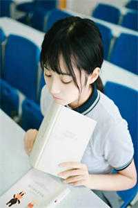 全本完结小说重生八零：媳妇有点辣(夏晓兰刘芬)_重生八零：媳妇有点辣夏晓兰刘芬全本免费小说阅读