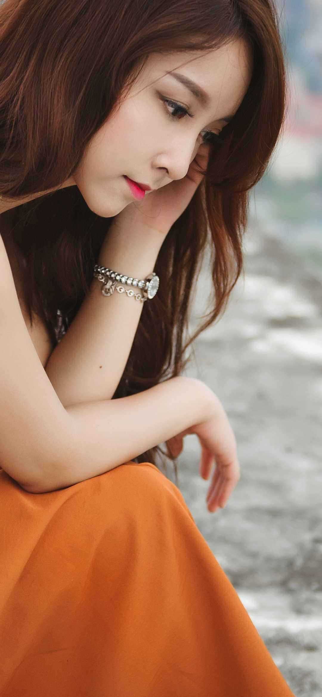 女儿在学校撒