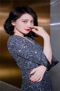 穿书后，她娇养了美强惨反派(温向情傅婉)大结局是什么