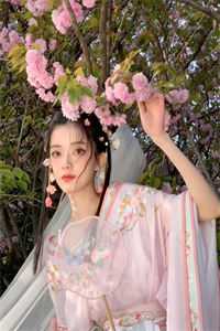 老公为了白月光，亲手把怀孕的我送给了糙汉(许嫣傅鸣)免费小说全集_在线阅读免费小说老公为了白月光，亲手把怀孕的我送给了糙汉许嫣傅鸣