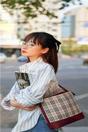 老公为了白月光，亲手把怀孕的我送给了糙汉(许嫣傅鸣)推荐完本小说_小说最新章节老公为了白月光，亲手把怀孕的我送给了糙汉许嫣傅鸣