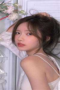坠入地府后，女帝哭着求我回来