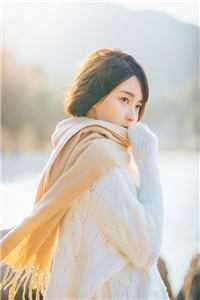 班主任逼女儿剪短发，我送她上热搜