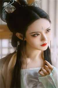 远离渣男后，她艳压群芳