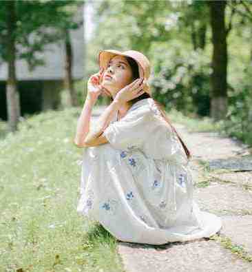 《重生后，白莲妹妹请远离我！》(柯琦贺潇)完整免费小说_全文免费小说《重生后，白莲妹妹请远离我！》柯琦贺潇