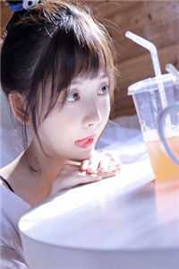 重生后，暗恋大佬成了粘人精