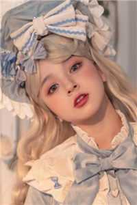 爱意藏风里，风过爱无痕