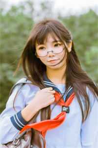 除夕夜，老公和儿子去陪美女邻居包饺子
