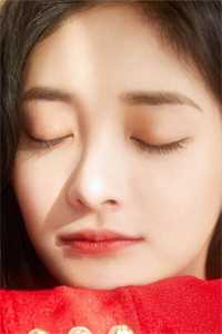 被逐出宗门后，美人师尊跪求我原谅