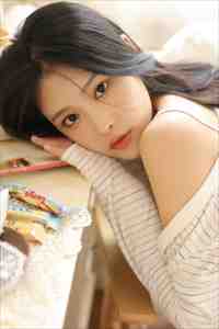 听到皇帝心声后，我成了他宠妃