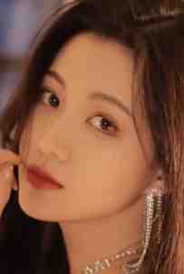 山河远阔，与君不相逢
