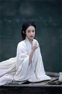 小宫女媚色撩人，陛下日渐沉沦