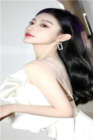 娇娇想离婚，被最强糙汉拦腰宠