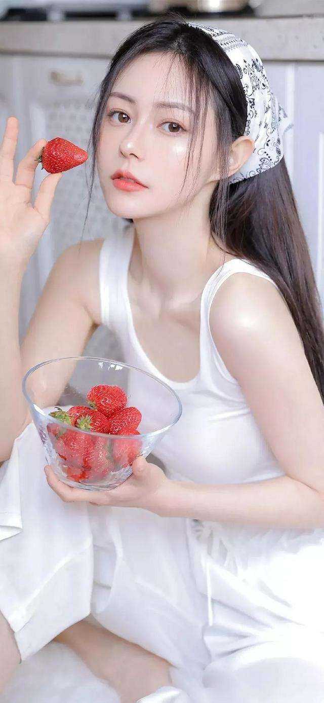 狸猫换子，我生五个嫡子炸翻侯府