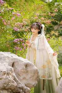 魔族女王马甲被爆，天族坐不住了(月沁雪任意)小说完结版_免费小说完结版魔族女王马甲被爆，天族坐不住了(月沁雪任意)