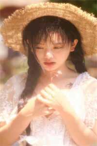 儿子在孤岛被毒蛇咬伤时，总裁老婆在和白月光拍婚纱照(白月光许墨)免费完结版小说_完本小说阅读儿子在孤岛被毒蛇咬伤时，总裁老婆在和白月光拍婚纱照白月光许墨