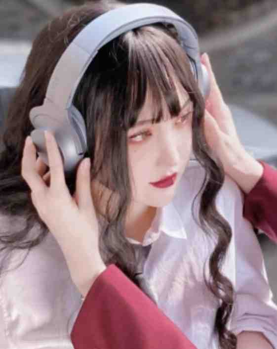 听风吻过盛夏