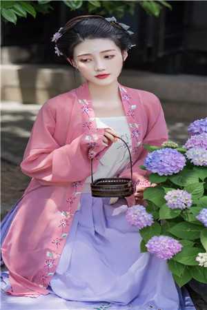 嫁侯爷十五年，死后被叫恶毒主母(沈卿卿宋凌霄)热门完结小说_完本小说阅读嫁侯爷十五年，死后被叫恶毒主母(沈卿卿宋凌霄)