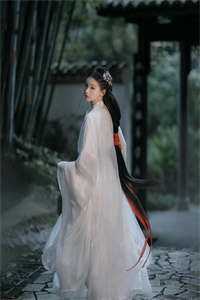 她为夫君倾尽家财，结局是正妻变妾