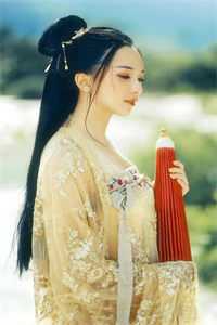 山水相携，风霜重