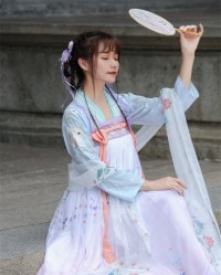 愿爱盛开在黎明