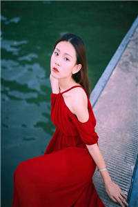 穿越王妃只想赚钱宋心歆