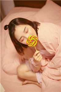 我在尸山血海里救了一个人