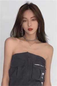 流放后,相府嫡女成京中第一纨绔