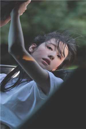 我和崔折玉如此暧昧的姿势