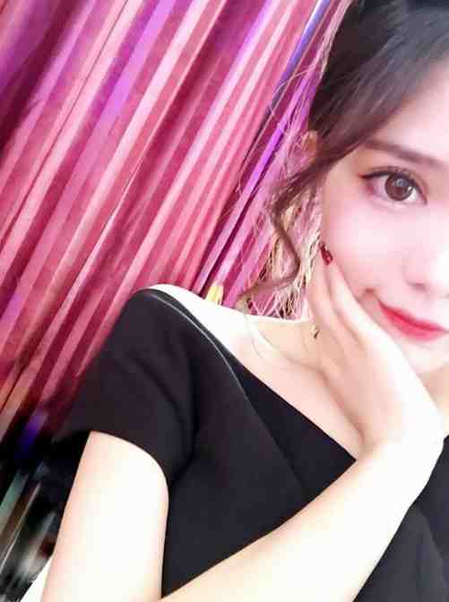 陛下别演了,皇后知道你是装的